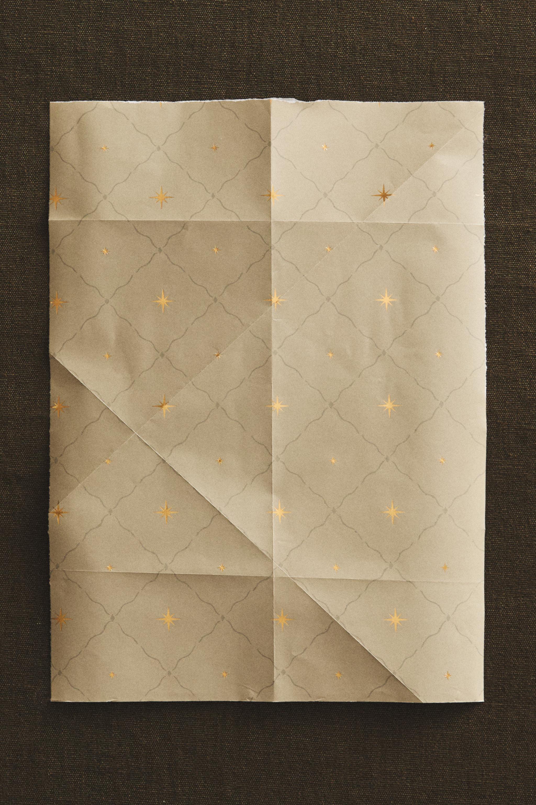 DIAMOND CHRISTMAS GIFT WRAPPING PAPER